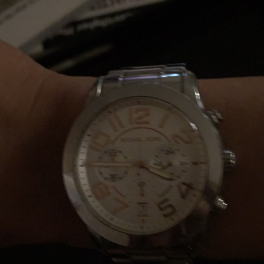 Whatch - Picture 4 of 4